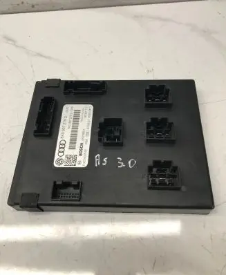Audi A5 8T 8F Comfort/convenience module 8K0907279D 05019001 F005V00549