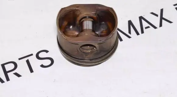 Porsche Boxster 986 Piston 99610307105 99610307104
