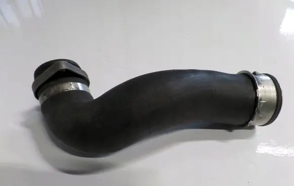 BMW 1 E81 E87 Intercooler hose/pipe 7798439