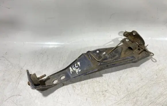 Audi A6 S6 C4 4A Radiator support slam panel bracket 