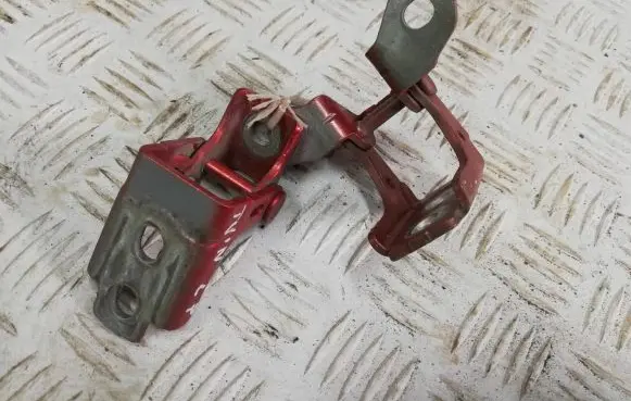 Renault Twingo III Front door lower hinge 