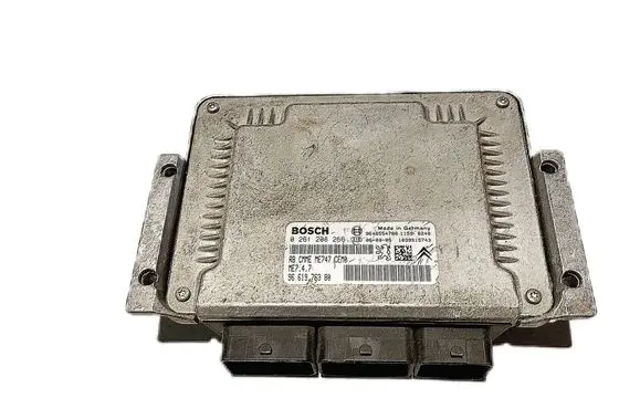 Peugeot 407 Engine control unit/module 0261208266