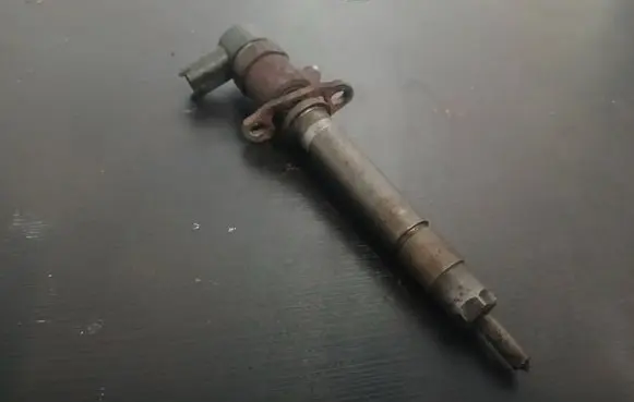 Volvo XC90 Fuel injector 8658351