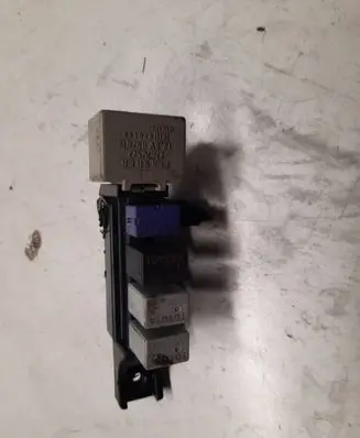 Toyota Avensis T250 Fuse box set Pa66+ppe