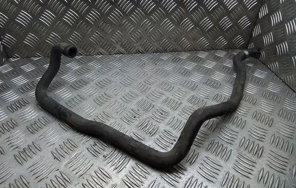 Coolant pipe/hose