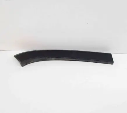 Fender trim (molding)