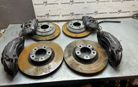 Front brake caliper