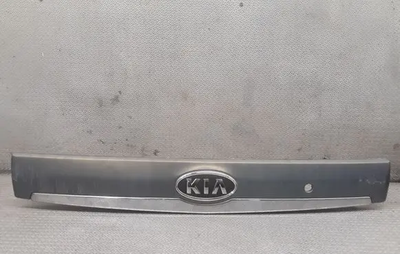 KIA Carnival Trunk door license plate light bar 
