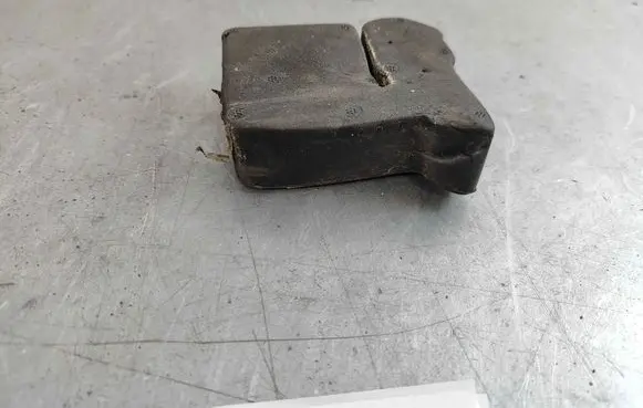 MG MG5 II Other engine bay part 10933048