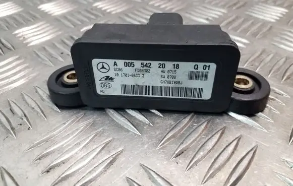 Mercedes-Benz S W221 ESP acceleration yaw rate sensor A0055422018