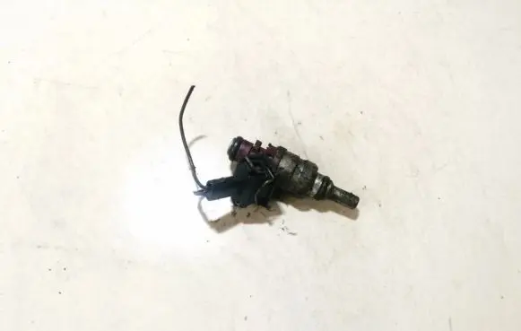 Mercedes-Benz C AMG W204 Fuel injector 2710780023