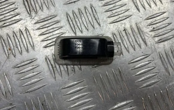 Toyota Avensis T250 Front door interior light 8124005040