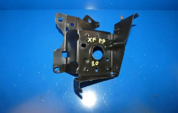 Jaguar XF X250 ABS pump bracket 8X2316F64