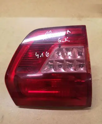 Tailgate rear/tail lights