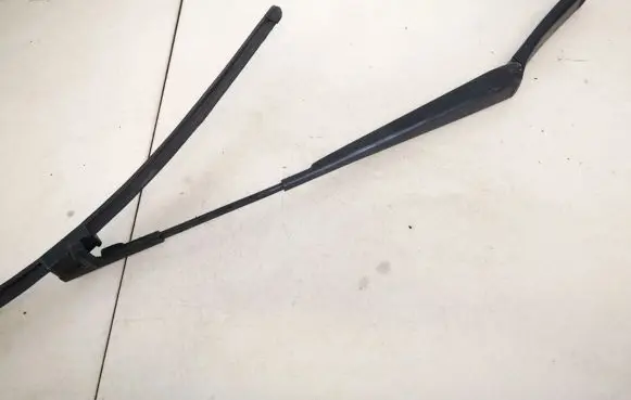 Volkswagen Golf V Front wiper blade arm 1k1955409
