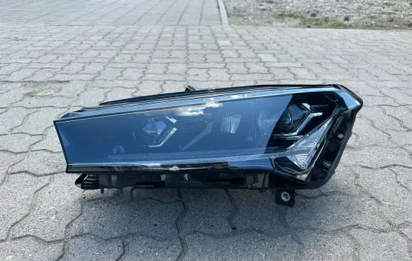Skoda Enyaq iV Headlight/headlamp 5LB941015A