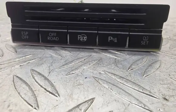 Volkswagen Tiguan Traction control (ASR) switch 5N1927132E