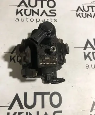 KIA Ceed Fuel injection high pressure pump 0445010124 331002A400 5256971