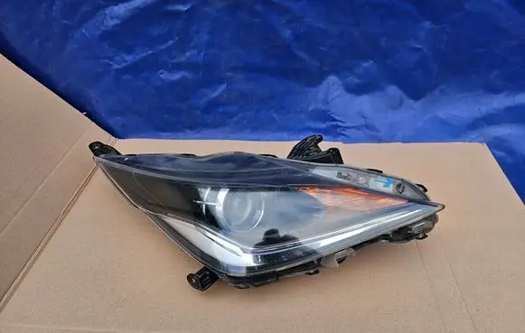 Toyota Aygo AB40 Headlight/headlamp 811300H140