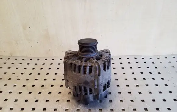 Renault Megane III Generator/alternator TG12C078 2606288A 231000027R
