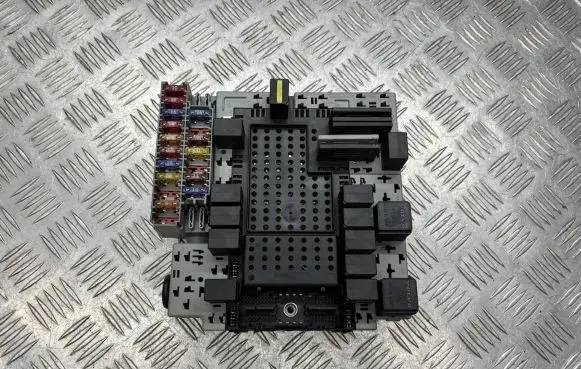Volvo XC90 Fuse box set 08696040 08696098 03W384