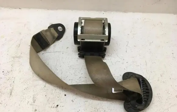 BMW 5 E60 E61 Front seatbelt 601629600D