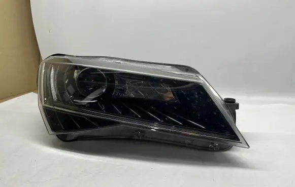 Skoda Superb B5 (3U) Headlight/headlamp 3V1941016B