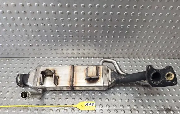 Jeep Grand Cherokee (WK) EGR valve cooler 16421400175