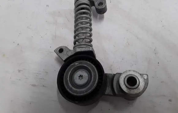 Volvo XC90 Alternator belt tensioner 31460372