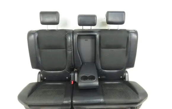 Mitsubishi Outlander Second row seats 