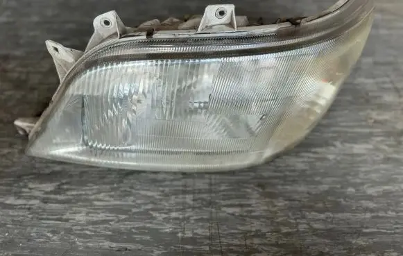 Mercedes-Benz Sprinter W901 W902 W903 W904 Headlight/headlamp 9018201061 A9018201061
