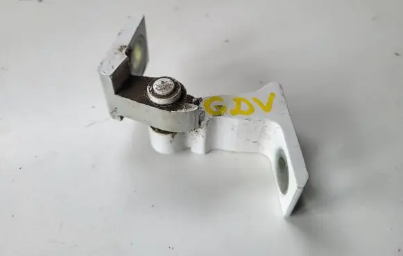 Skoda Yeti (5L) Rear door upper hinge 8K0831402K