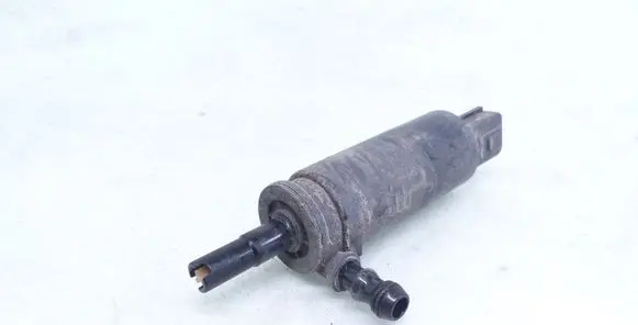 BMW 5 E60 E61 Headlight washer pump 6973097 67126973097