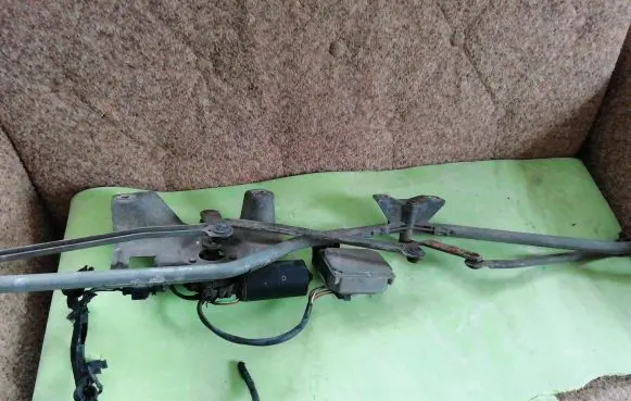 Ford Galaxy Front wiper linkage and motor 7M0955023E 3397020395 95VW17504DB