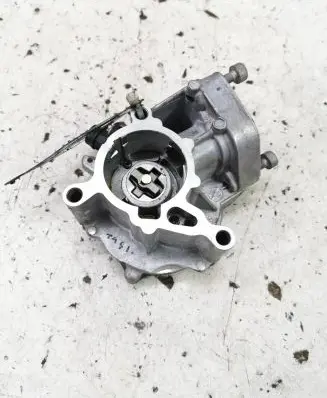 Volkswagen PASSAT B8 Vacuum pump 06L145100A 02009150628