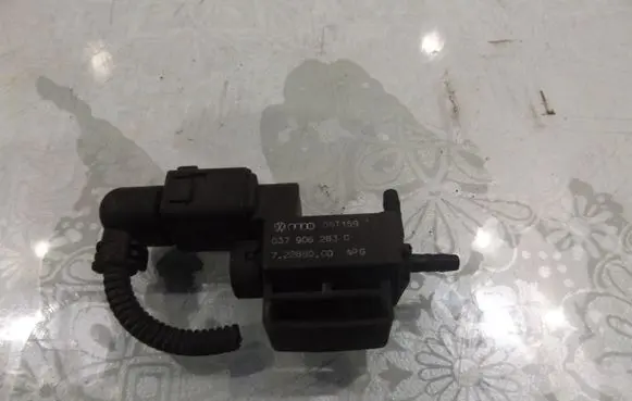 Volkswagen PASSAT B6 Turbo solenoid valve 037906283C 72288000