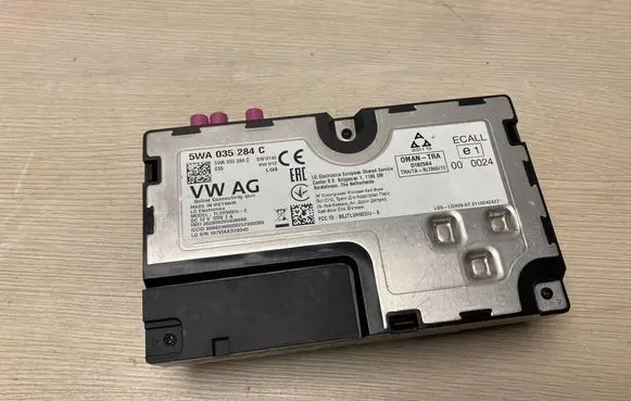 Volkswagen Golf VIII Bluetooth control unit module 5WA035284C