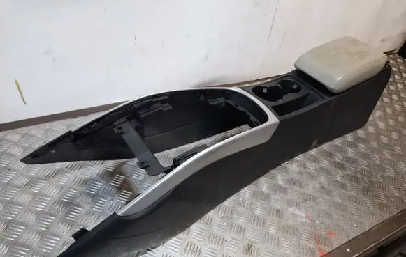 Audi A5 8T 8F Center console 8K0864981D