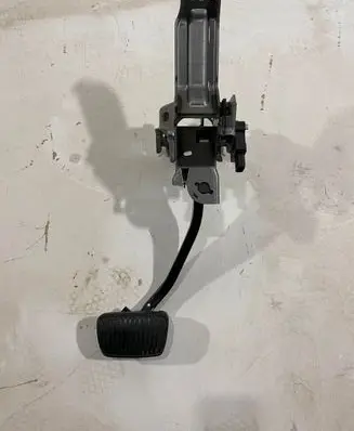 Hyundai Santa Fe Brake pedal 32800S1100