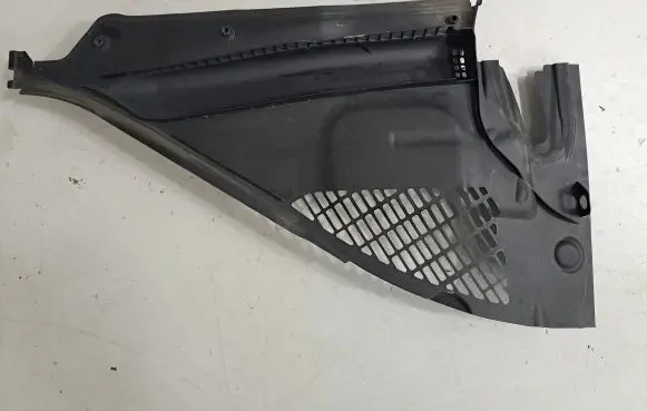 BMW 4 F36 Gran coupe Wiper trim 7265119 9353043