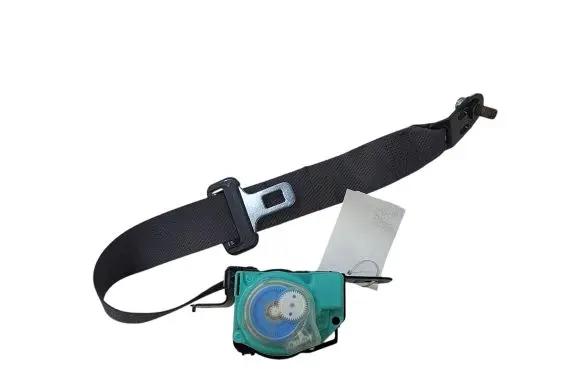 Middle seatbelt (rear)