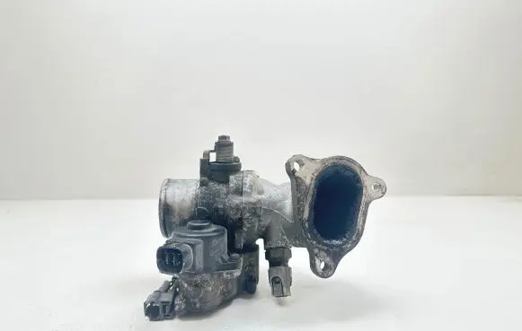 Toyota Avensis T250 Throttle valve 8967221020