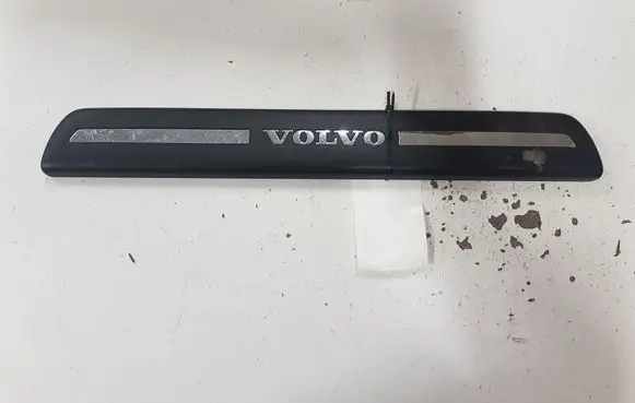 Volvo V50 Front sill trim cover 08622671 30744287