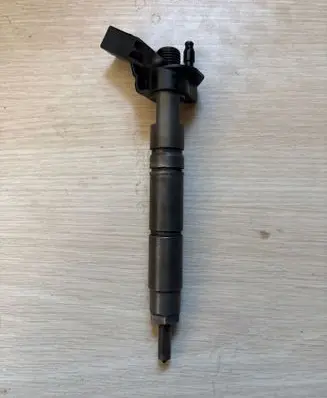 Mercedes-Benz S W221 Fuel injector A642070 0445115