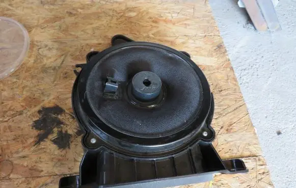 Renault Megane IV Subwoofer speaker 281701528R