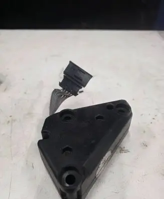 Volkswagen Golf VI Sound amplifier 310413405920