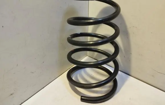 Nissan X-Trail T30 Rear coil spring
