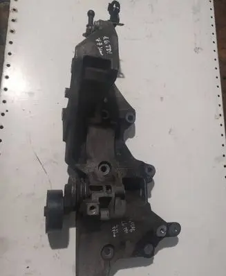 Volkswagen Golf VI Engine mounting bracket 03L903143Q
