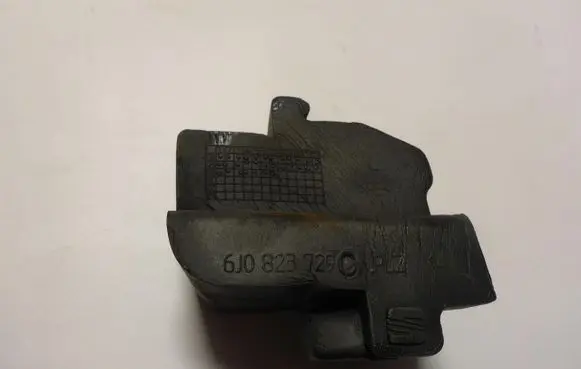 Seat Ibiza IV (6J,6P) Fender foam support/seal 