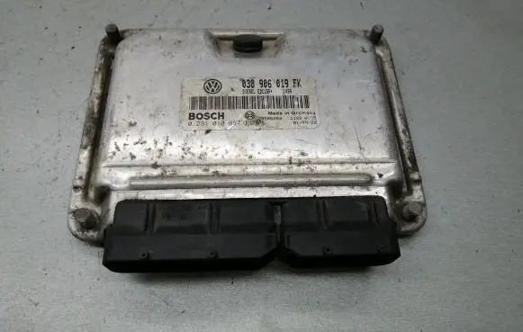 Seat Toledo II (1M) Engine control unit/module 038906019FK 0281010687